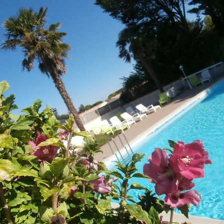 Le Clos Fleuri Hotel Medis Exterior photo