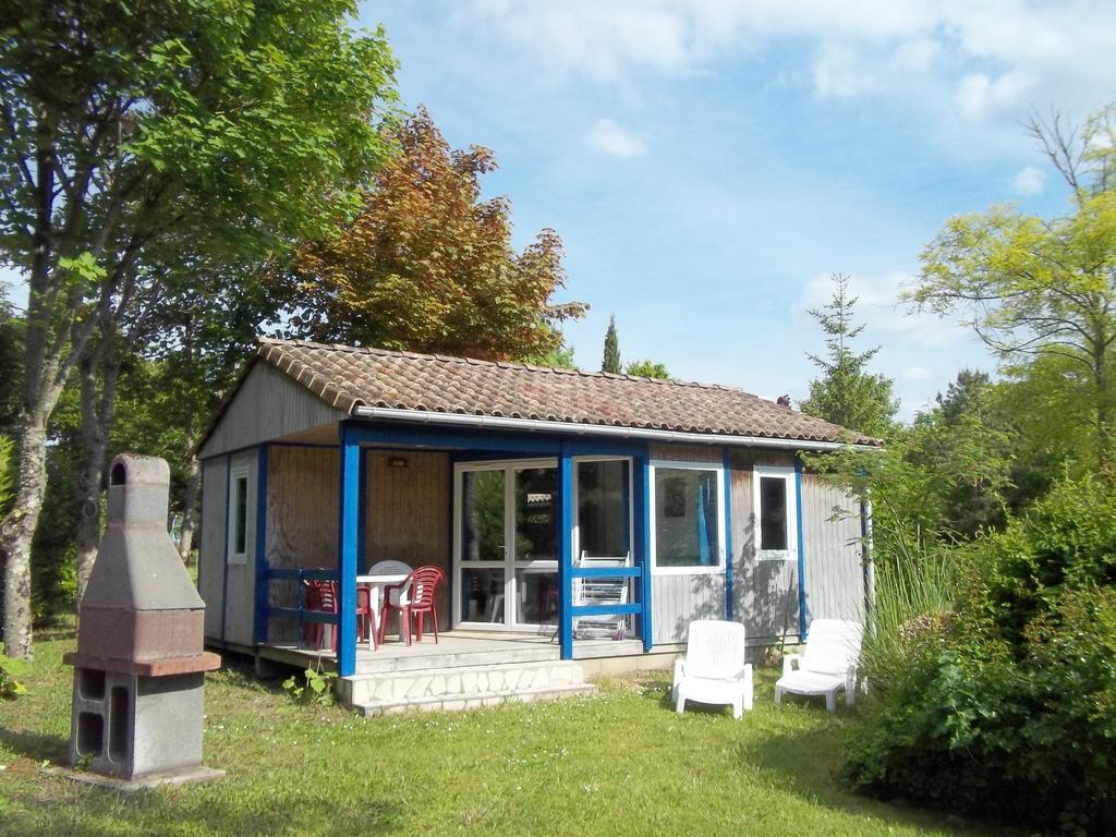 Le Clos Fleuri Hotel Medis Exterior photo